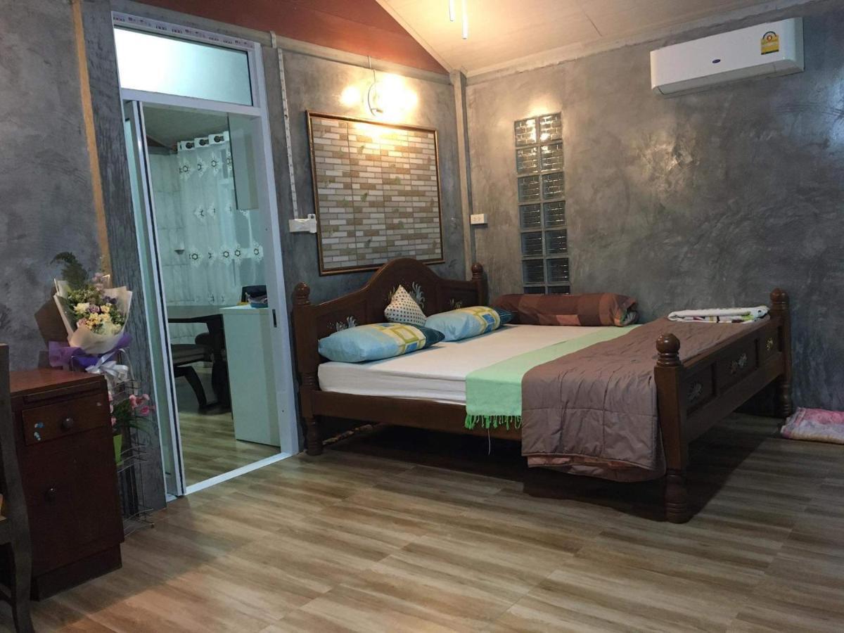 Baan Thabthong Homestay Ban Pak Nam  Exterior photo