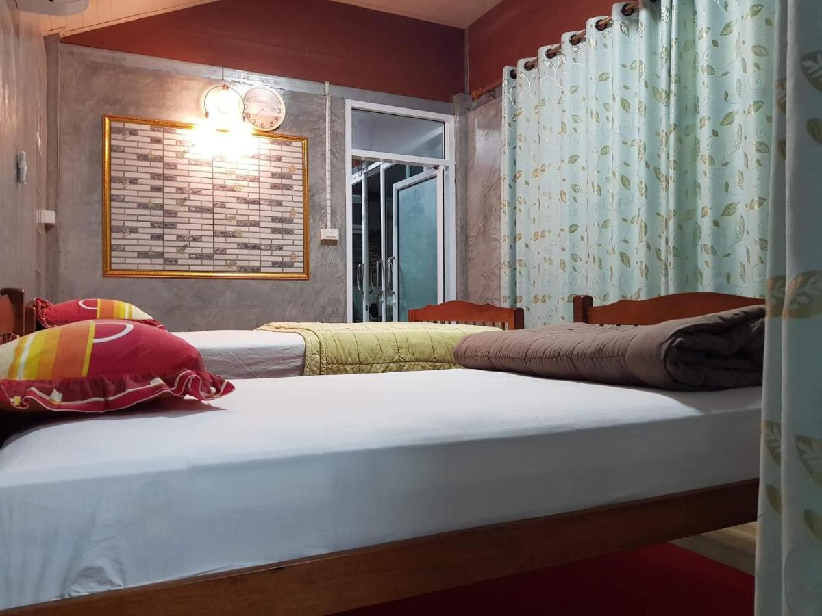 Baan Thabthong Homestay Ban Pak Nam  Exterior photo