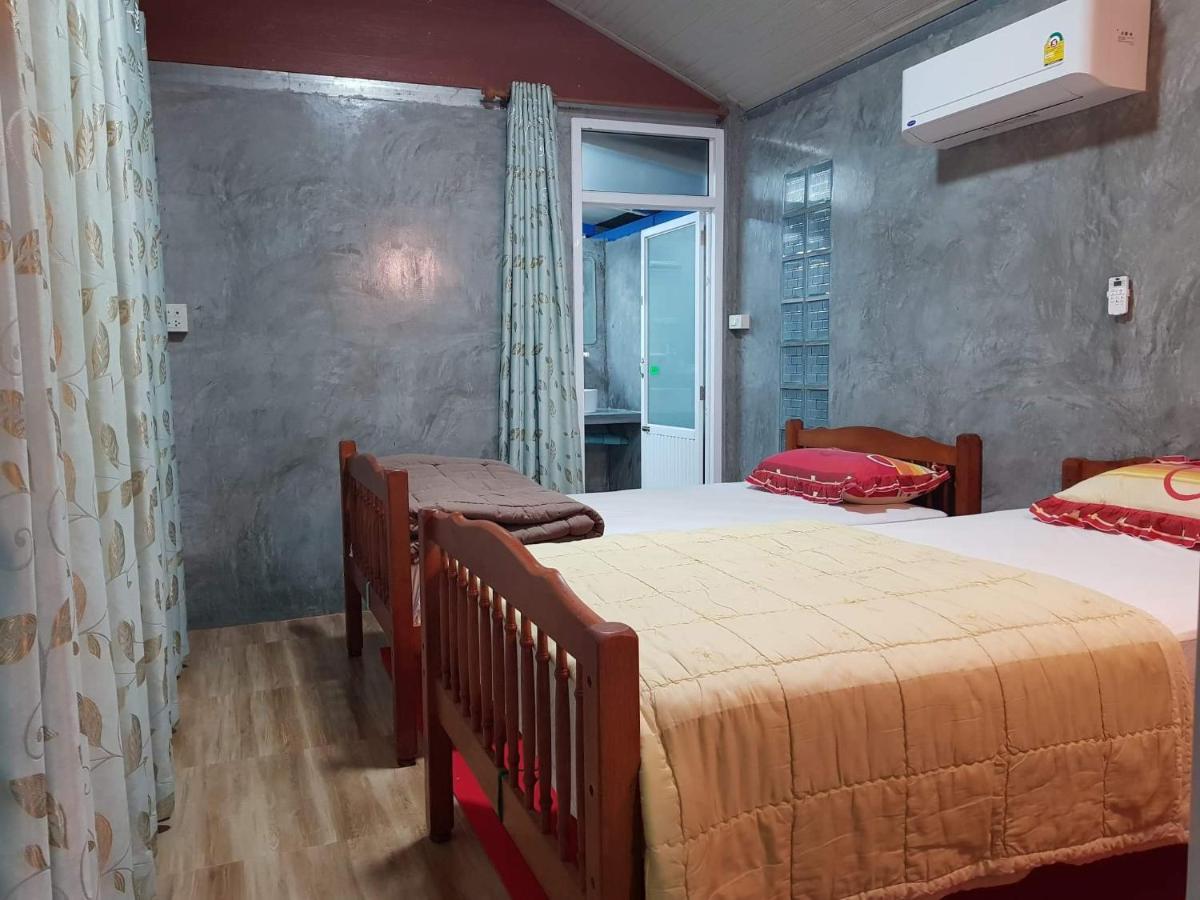 Baan Thabthong Homestay Ban Pak Nam  Exterior photo