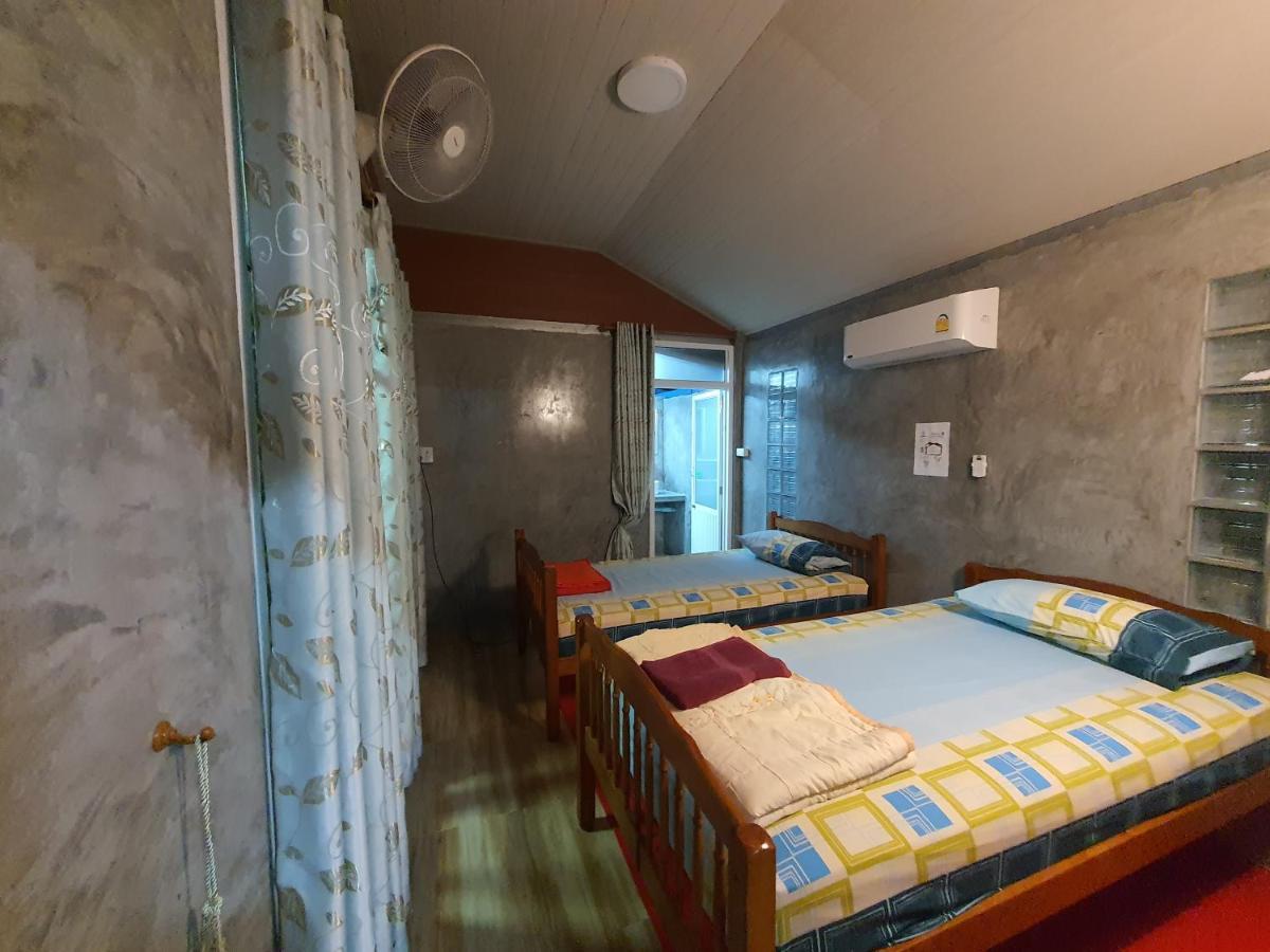 Baan Thabthong Homestay Ban Pak Nam  Exterior photo