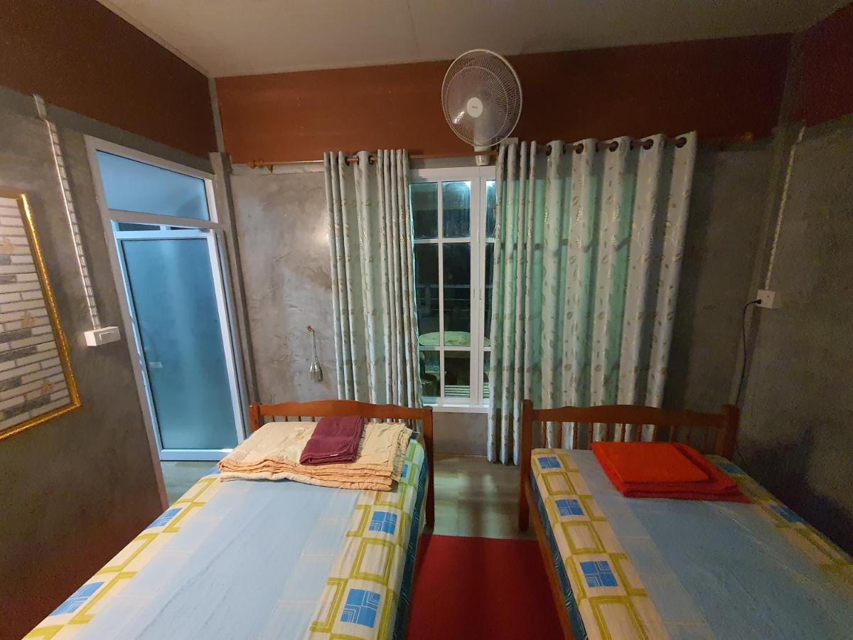 Baan Thabthong Homestay Ban Pak Nam  Exterior photo